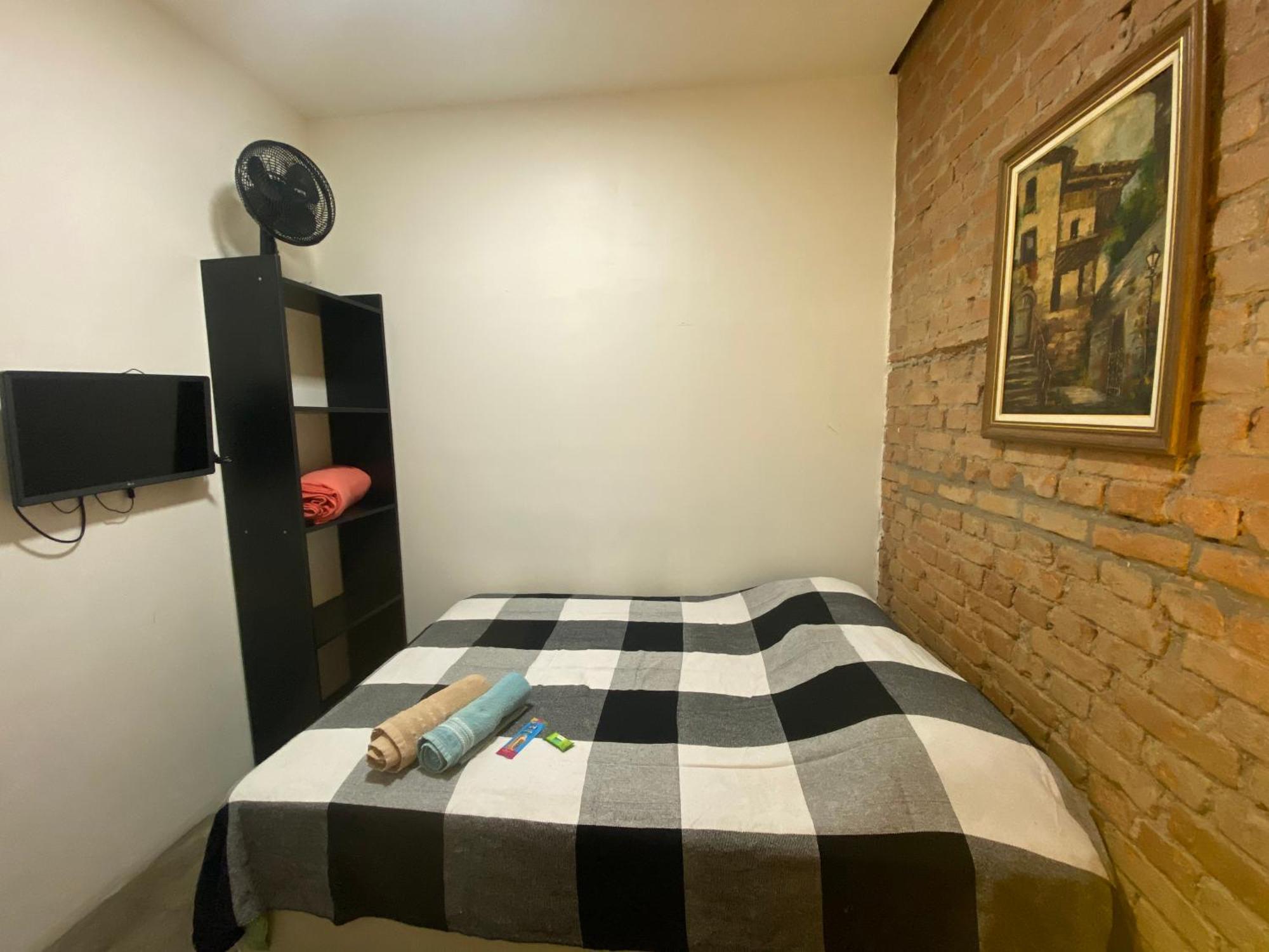 Casa Da Vo Lila - Quartos Privativos Ao Lado Do Metro Mariana E Ana Rosa! Seu Cantinho Em Sp Albergue São Paulo